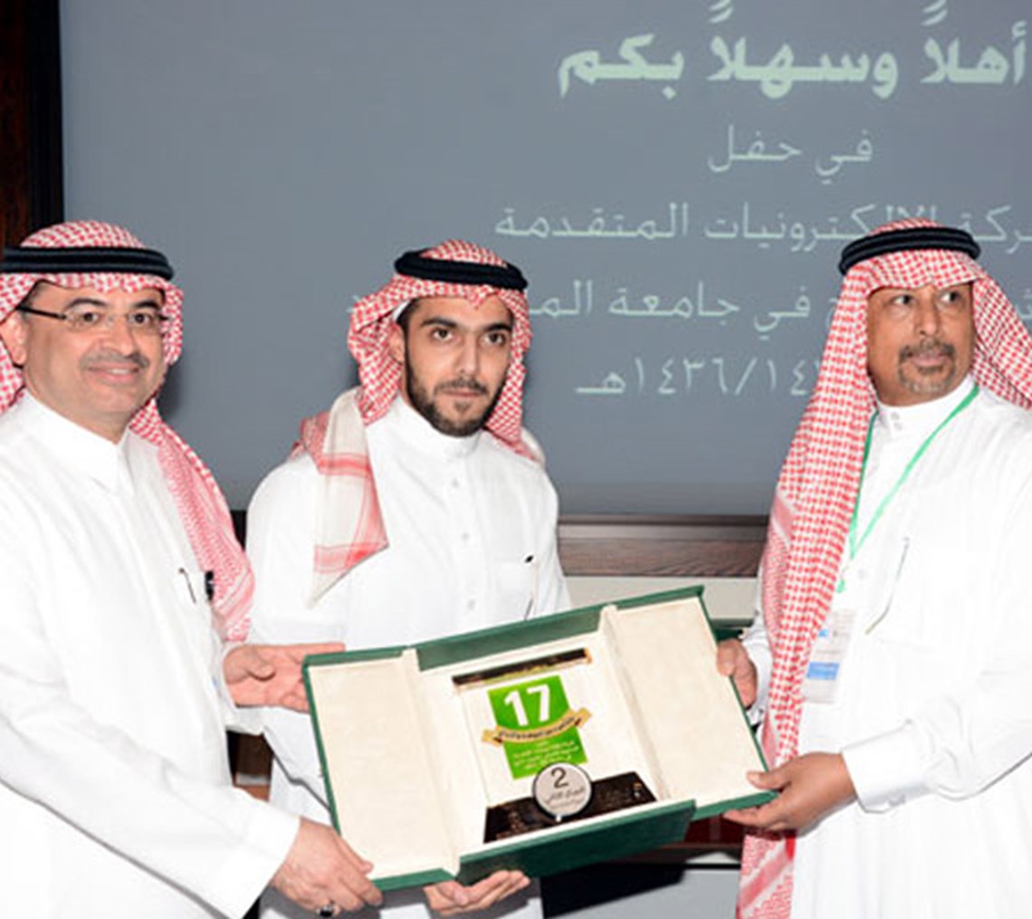 طالبات جامعة الملك سعود يستحوذن على جائزة " الالكترونيات المتقدمة" لأفضل مشروع تخرج